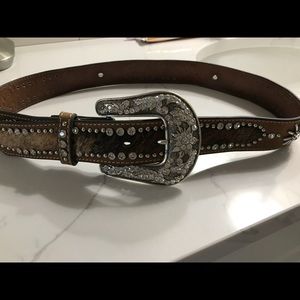 Ladies size M Nocona bling leather belt